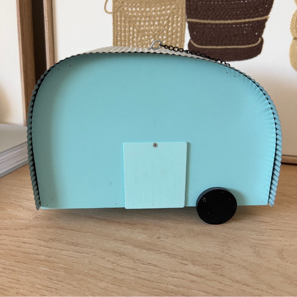 Colorful Bird House Camper - Picture 2 of 7